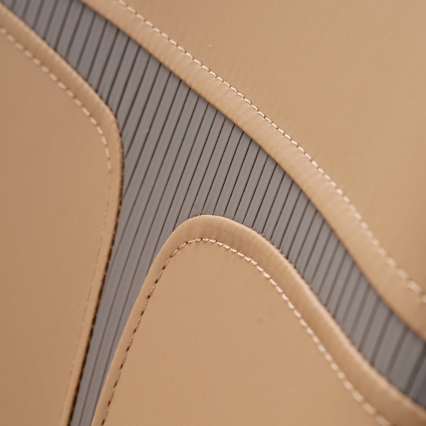 Modern Two-tone Dining Chairs Set of 2 with Pu Leather and Exquisite Stitching Craftsmanship
