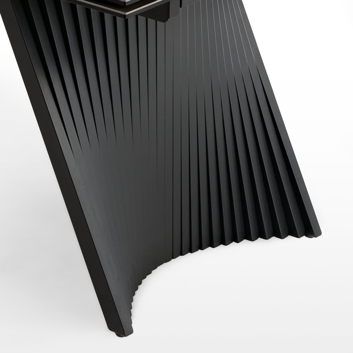 Charlotte, 90“-130” Extendable Dining Table Table Corner Diagram